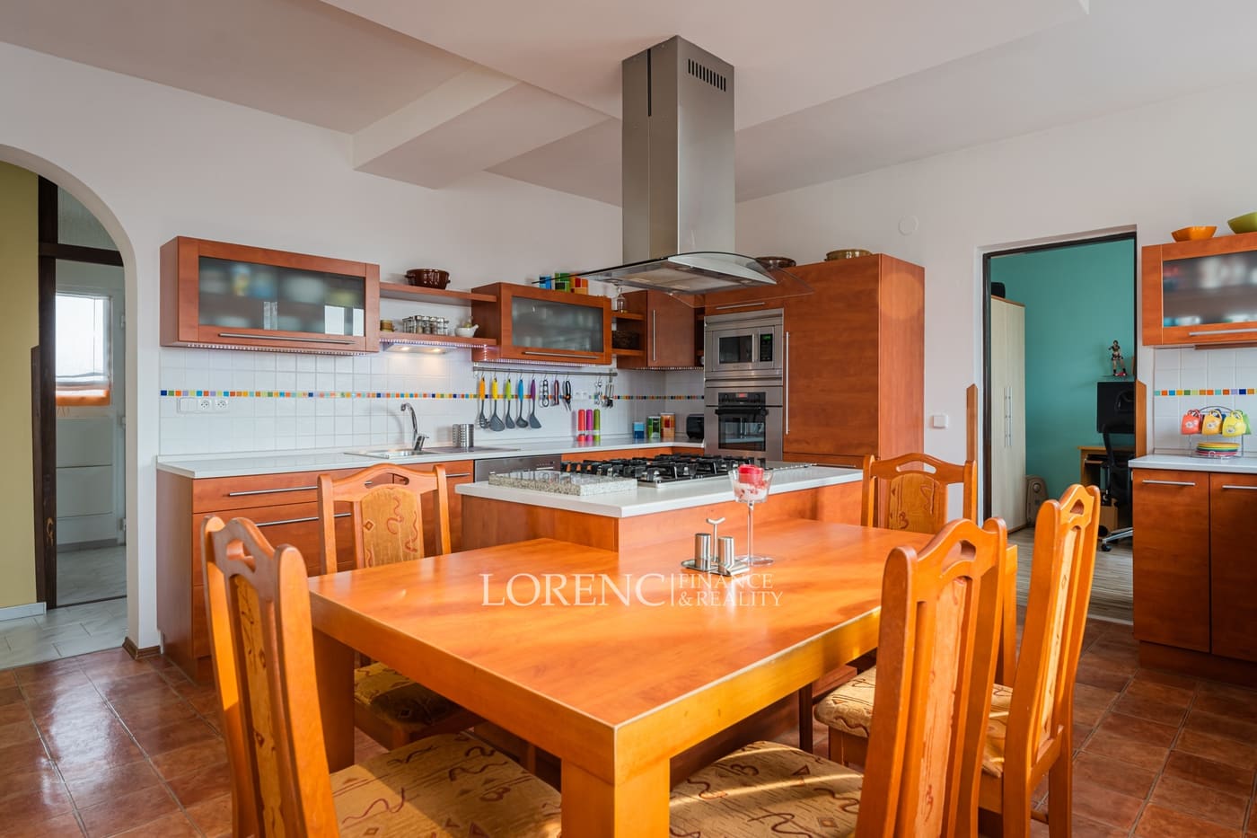 Prostorný dvougenerační rodinný dům s širokým využitím, 327 m² - Hroznová Lhota